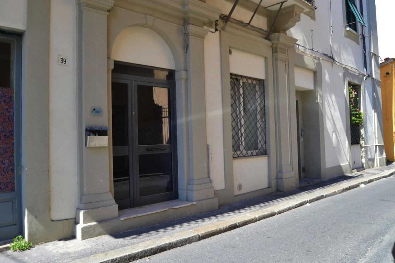 Appartamento Centro Citta Free Private Car Parking リヴォルノ エクステリア 写真