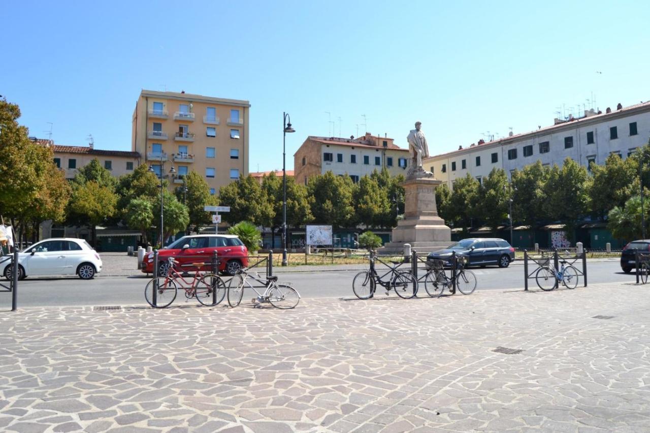 Appartamento Centro Citta Free Private Car Parking リヴォルノ エクステリア 写真